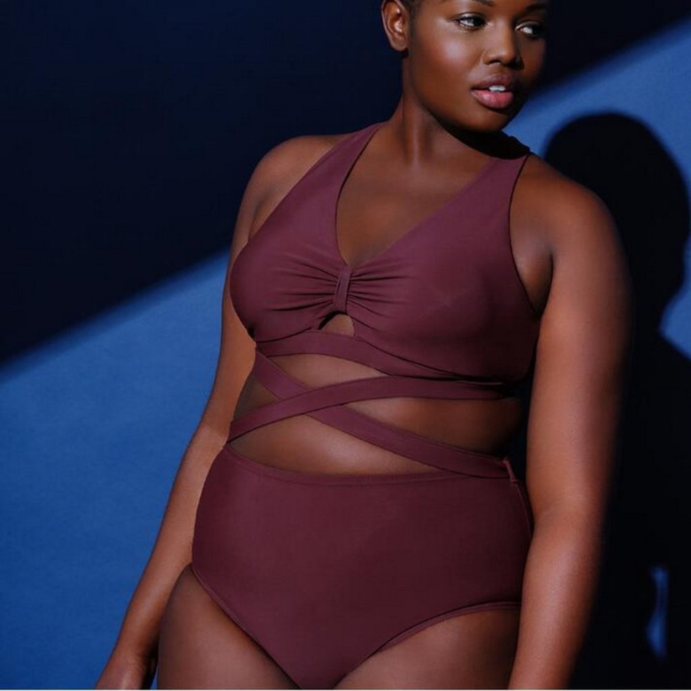 Red 2 Pieces Cross Bandage Hipster Bottom - Picture 2 of 5